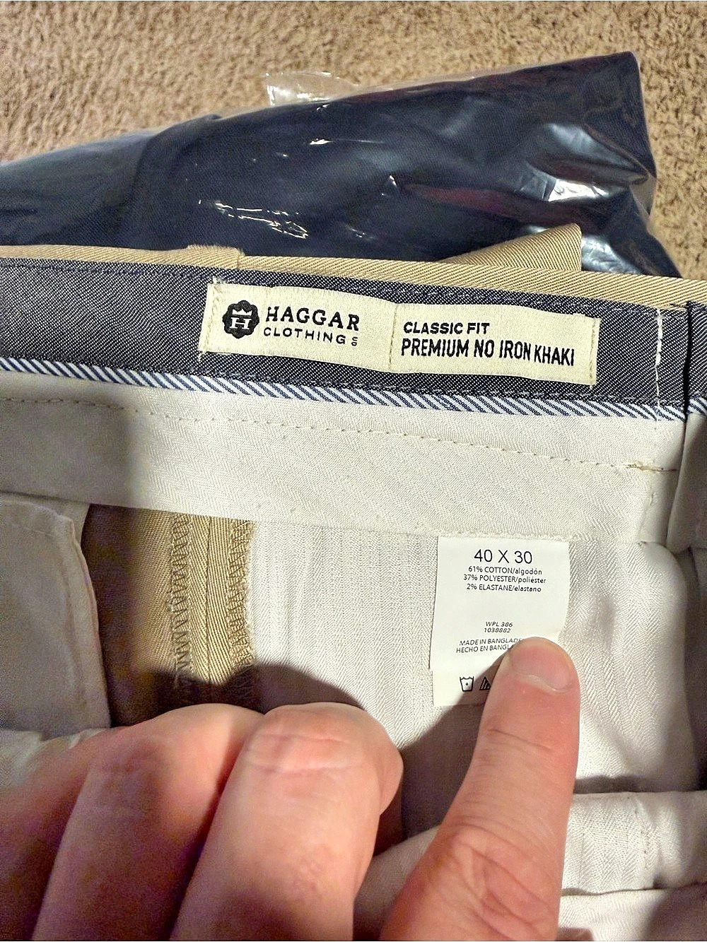 Haggar Classic Fit Premium No Iron Khaki Cargo Shorts Brown Waist 40